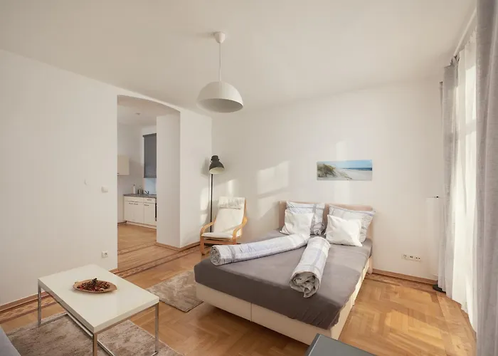 Apartment Historic Redesigned Schoenbrunn Palace W Free Parking And 24h Check-in Vienna