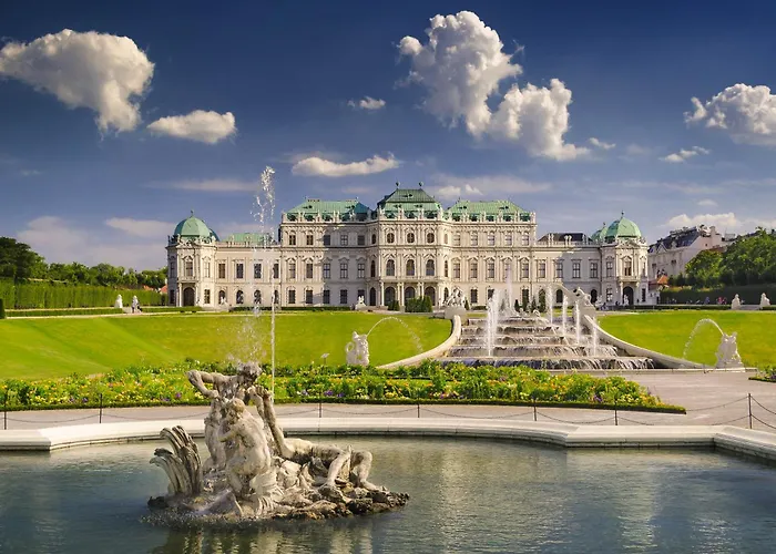 Historic Redesigned Schoenbrunn Palace W Free Parking And 24h Check-in Vienna