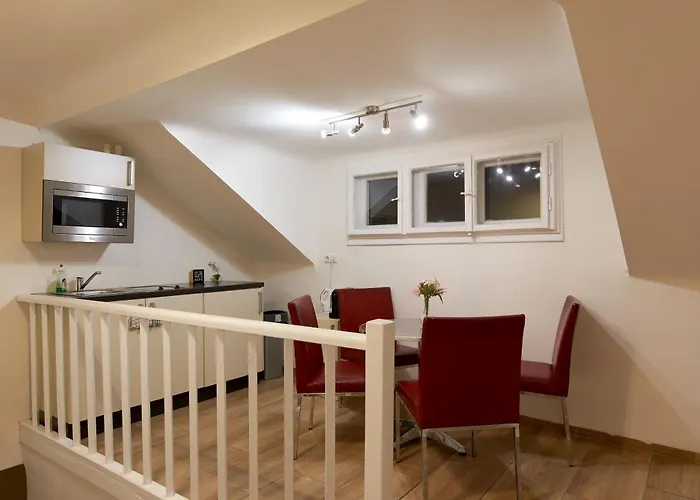 Apartment Historic Redesigned Schoenbrunn Palace W Free Parking And 24h Check-in Vienna