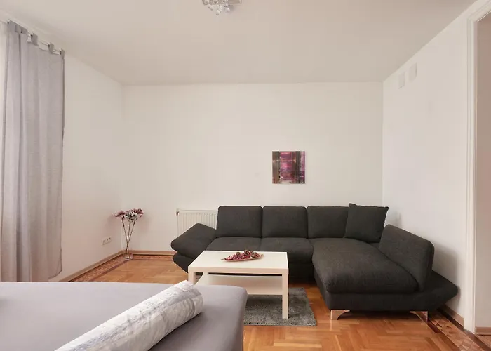 Apartment Historic Redesigned Schoenbrunn Palace W Free Parking And 24h Check-in *